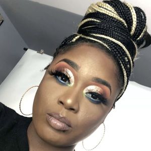 Meet your Posher, Valerie